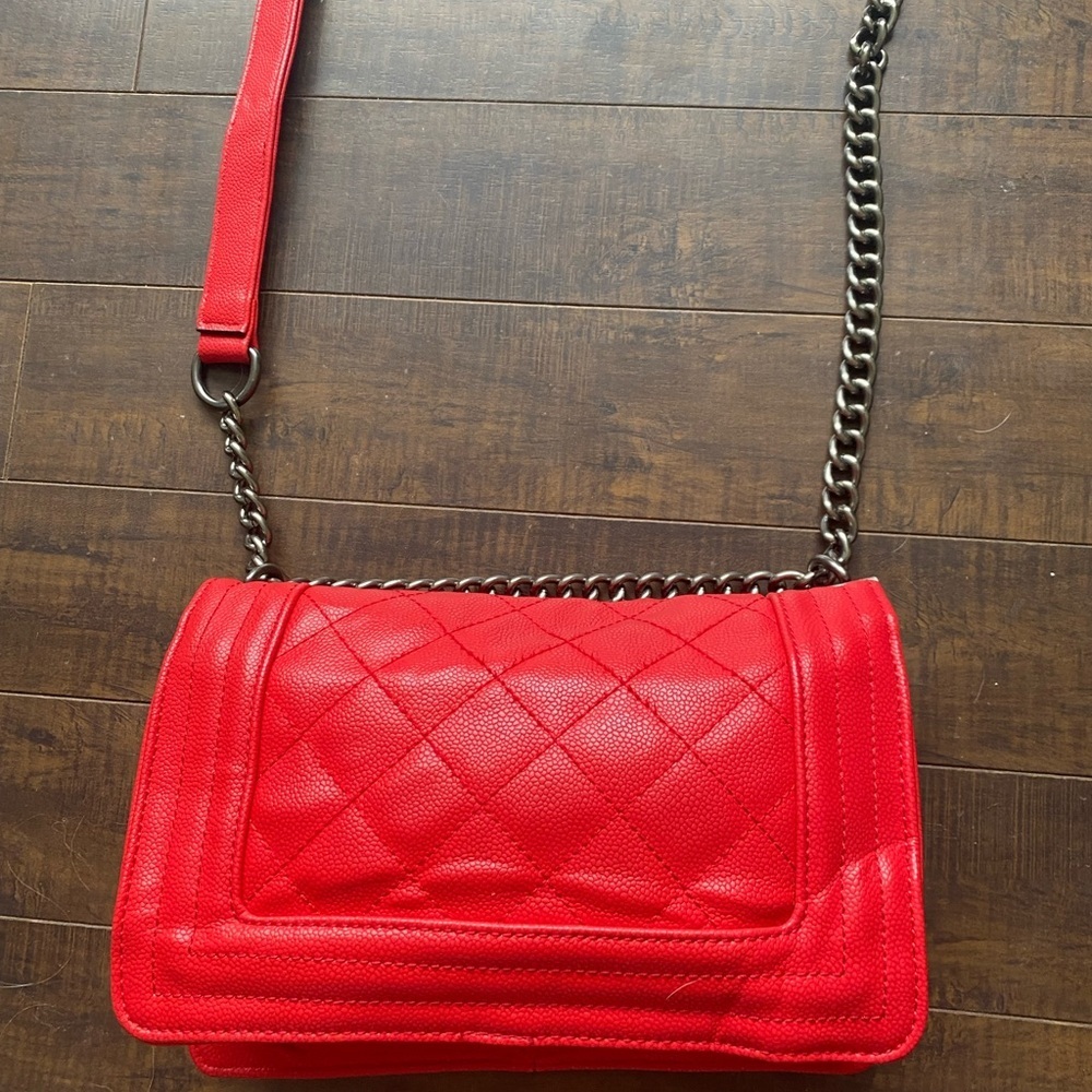 Red Quilted Crossbody Shoulder bag - Picture 16 of 16